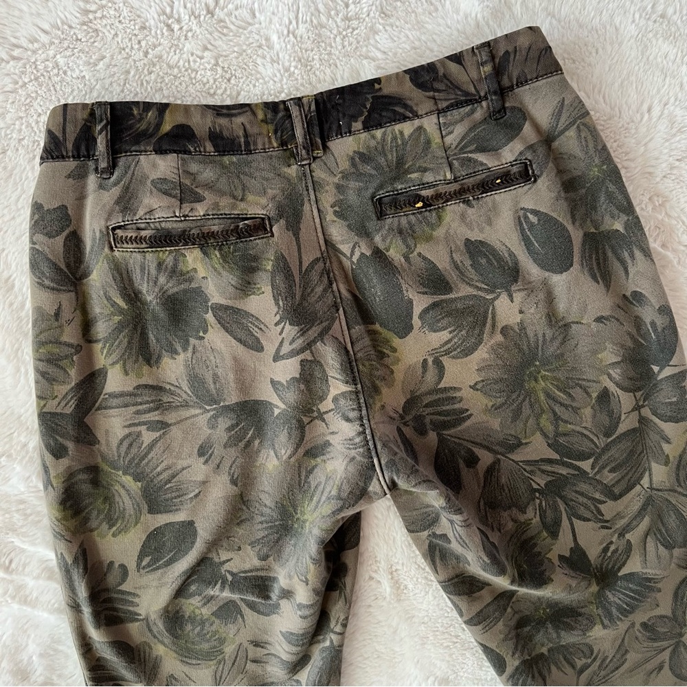 Pilcro Floral Chinos Hyphen Printed Chinos - Picture 8 of 14